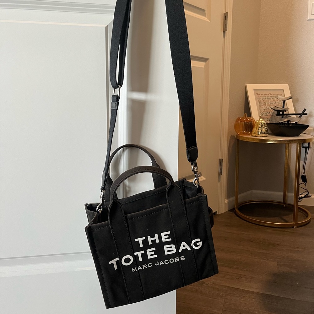 Marc jacobs the tote bag